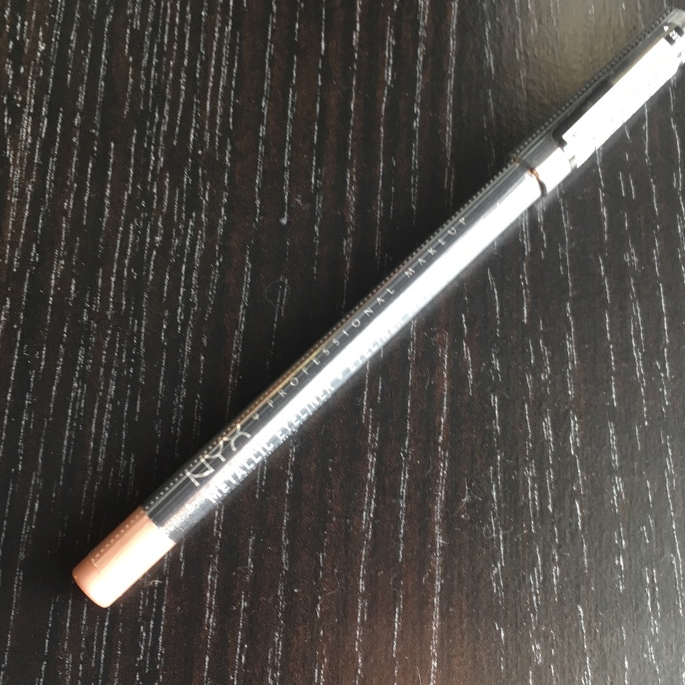 BRAND NEW Nyx Metallized Eyeliner - Rose Gold